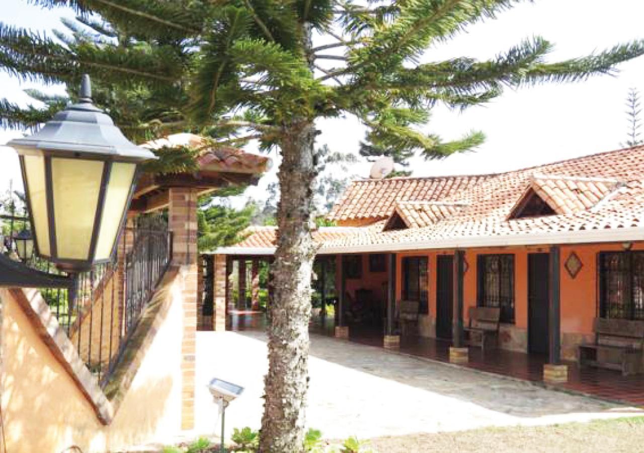 Hotel Cristo Rey Campestre Los Santos  Εξωτερικό φωτογραφία