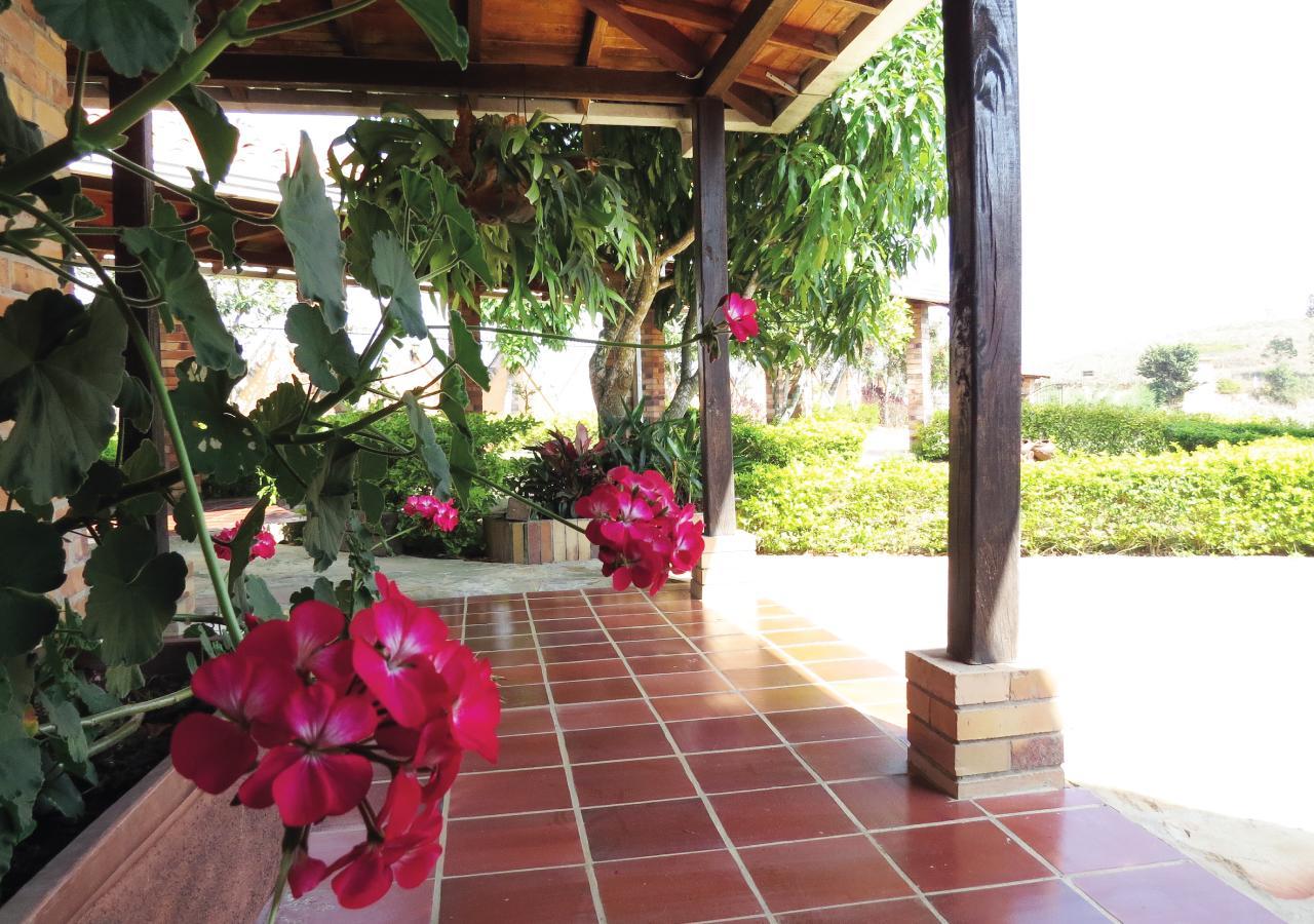 Hotel Cristo Rey Campestre Los Santos  Εξωτερικό φωτογραφία